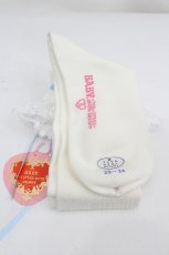 画像2: BABY,THE STARS SHINE BRIGHT / リボン通しレースオーバーニーソックス  白×サックス I-26-06-06-124-BA-ZA-TE-ZI (2)