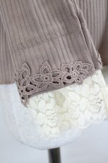 画像5: axes femme / 袖口レースデザインインナー M モカ I-26-06-08-029-AX-TO-SA-ZI (5)