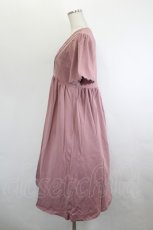 画像2: axes femme / Ｖネックカットソーワンピース M ラベンダー I-26-06-08-059-AX-OP-SA-ZI (2)