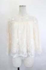 画像1: axes femme / リボンブーケレースブラウス M 生成り I-26-06-08-003-AX-BL-SA-ZI (1)