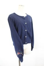 画像3: axes femme / 苺刺繍ニットカーディガン  ネイビー I-26-06-11-046-AX-TO-SA-ZI (3)