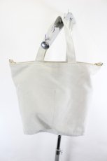 画像4: Maison de FLEUR / ロゴ刺繍ダブルポケットショルダーバッグ  ホワイトグレー I-26-06-11-119-LO-BG-SA-ZI (4)