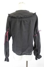 画像2: axes femme POETIQUE / リボン付フリルビッグ襟ブラウス  黒Ｘボルドー I-26-06-11-015-AX-BL-SA-ZI (2)