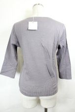 画像2: KETTY / フロントフラワー刺繍トップス  グレー I-26-06-12-049-LO-TO-SA-ZI (2)