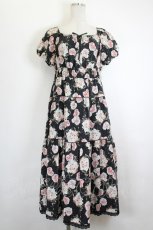 画像1: PINK HOUSE / ハートローズブーケ半袖ワンピース  黒 I-26-06-12-070-LO-OP-SA-ZI (1)