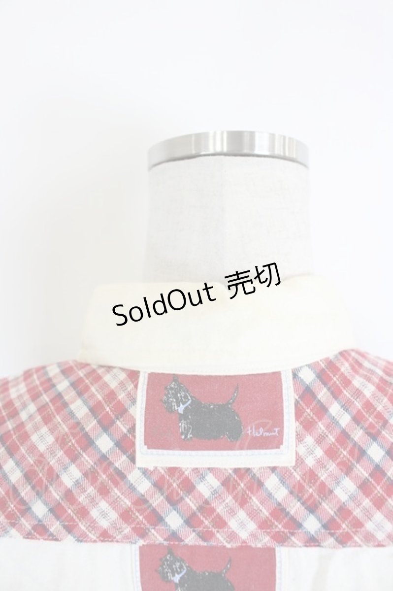 画像3: Karl Helmut / 犬刺繍&ワッペンボタンダウンネルシャツ  ホワイト×レッド I-26-06-12-014-EL-BL-SA-ZI (3)