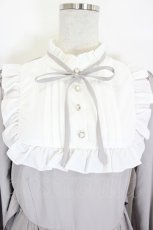 画像3: majoretty / ヨークフリルワンピース  グレー I-26-06-18-056-LO-OP-TE-ZI (3)