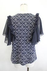 画像2: axes femme / 袖フリルカットワークレーストップス  ネイビー I-26-06-21-043-AX-TO-TE-ZI (2)
