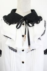 画像4: Secret Honey / ラッフルハートリボン半袖ブラウス  白×黒 I-26-06-21-011-CA-BL-TE-ZI (4)