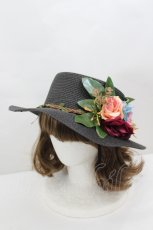 画像1: LOLITAその他(お買取対象外) / フラワーモチーフ麦わらハット  黒ＸピンクＸ青 I-26-06-23-109-LO-AC-SA-ZI (1)