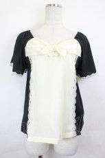 画像1: axes femme / フロントリボン半袖カットソー  黒Ｘアイボリー I-26-06-25-031-AX-TO-SA-ZI (1)