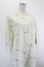 画像4: Franche Lippee / ひつじ&ひよこ鈴花柄ワンピース  オフ I-26-06-27-052-LO-OP-TE-ZI (4)