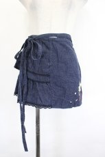画像1: PINK HOUSE / フラワー刺繍フリルデニムエプロン  青デニム I-26-06-27-092-LO-ZA-SA-ZI (1)