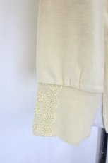 画像4: axes femme / アソート刺繍Tシャツ  イエロー I-26-06-27-014-AX-TS-TE-ZI (4)