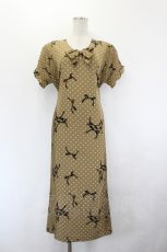 画像1: INGEBORG / リボン×ドット柄ポリワンピース  ベージュ I-26-06-29-072-LO-OP-TE-ZI (1)