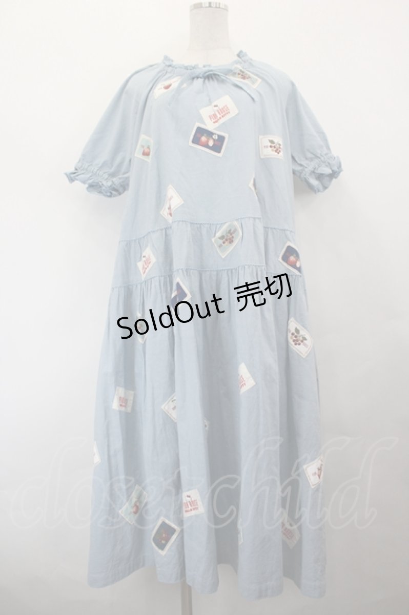 画像1: PINK HOUSE / PINK HOUSE×HELLO KITTY ネームワッペン使いワンピース  サックス I-26-07-01-039-LO-OP-SA-ZI (1)