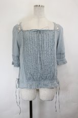 画像1: INGEBORG / カメリア刺繍&縦フリル半袖ブラウス S サックス I-26-07-01-006-LO-BL-SA-ZI (1)