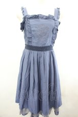 画像1: axes femme POETIQUE / メルヘン刺繍フリルワンピース  ブルー I-26-07-01-054-AX-OP-SA-ZI (1)