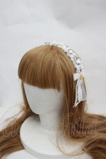 画像1: Angelic Pretty / Princess Jewelカチューシャ  白Ｘシルバー I-26-07-01-103-AP-AC-SA-ZI (1)