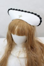 画像1: Moi-meme-Moitie / M+CROIXキャップ  白×黒 I-26-07-01-110-MO-AC-SA-ZI (1)