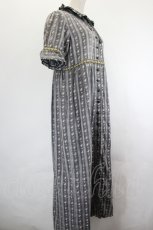 画像3: PINK HOUSE / 縦ライン半袖ワンピース  グレーＸ白 I-26-07-03-086-LO-OP-SA-ZI (3)