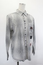 画像3: Karl Helmut / うさぎ刺繍ギンガムチェックシャツ  黒Ｘ白チェック I-26-07-05-018-EL-BL-SA-ZI (3)