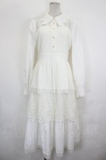 画像1: axes femme kawaii / レーシーロングワンピース  白 I-26-07-07-054-AX-OP-SA-ZI (1)