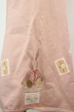 画像4: WONDERFUL WORLD / ギンガムチェックうさぎ刺繍ジャンパースカート  ピンク I-26-07-11-084-LO-OP-SA-ZI (4)