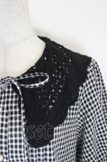 画像3: axes femme / バラ刺繍襟ブラウス  黒×白 I-26-07-11-010-AX-BL-TE-ZI (3)