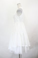 画像2: axes femme POETIQUE / サイド編み下げジャンパースカート  白 I-26-07-12-060-AX-OP-SA-ZI (2)