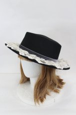 画像1: axes femme / 巻きバラレースカンカン帽  黒 I-26-07-12-113-AX-AC-SA-ZI (1)