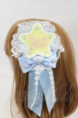 画像2: Angelic Pretty / Dreamy Night Cakesロゼッタブローチ  サックス I-26-07-12-124-AP-ZA-SA-ZI (2)
