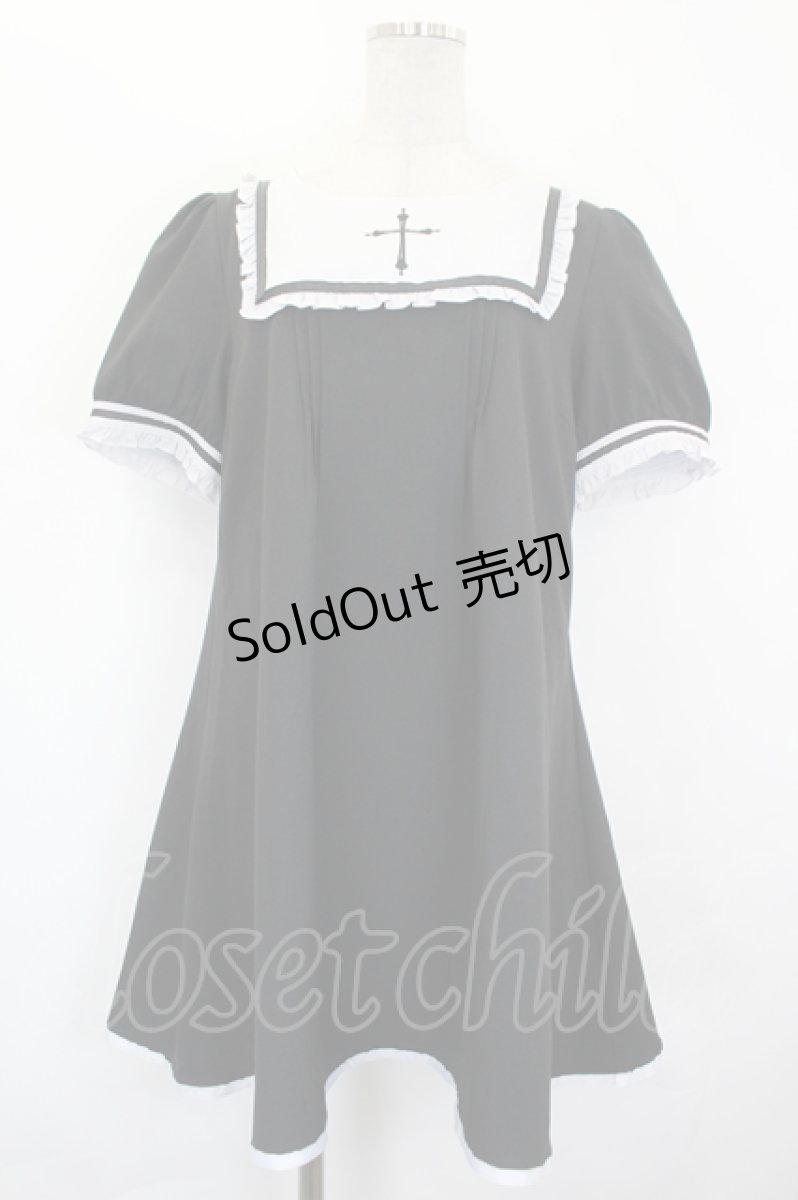 画像1: Amavel / クロス刺繍入りスクエアヨーク切替ワンピース  黒Ｘ白 I-26-07-15-047-CA-OP-SA-ZI (1)