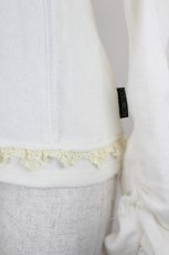 画像3: Ozz oneste / 茨刺繍ハイネックスナップボタンニットトップス  白Ｘ黒 I-26-07-18-035-OO-TO-SA-ZI (3)