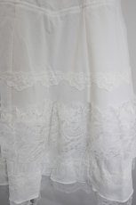 画像6: Ozz oneste / 薔薇刺繍ベアワンピース  白X緑 I-26-07-18-102-OO-OP-SA-ZI (6)