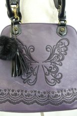 画像4: axes femme / チャーム付蝶刺繍バッグ  パープル I-26-07-18-127-AX-BG-TE-ZI (4)