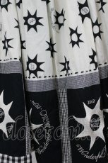 画像5: WONDERFUL WORLD / 星刺繍&裾パッチワーク総柄スカート  アイボリーＸ黒 I-26-07-19-091-LO-SK-SA-ZI (5)