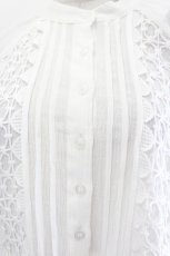 画像4: axes femme / レース使いギャザーOP F 白 I-26-07-21-063-AX-OP-SA-ZI (4)