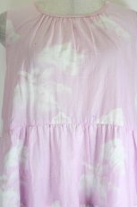 画像2: PINK HOUSE / 空プリントノースリーブミディワンピース  ピンク I-26-07-25-069-LO-OP-TE-ZI (2)