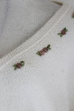 画像3: F i.n.t / プチローズ刺繍ニットカーディガン  アイボリー I-26-07-25-009-CA-TO-TE-ZI (3)