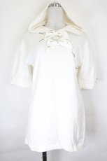 画像1: INGEBORG / ロゴリボン半袖フード半袖カットソー  白 I-26-07-25-028-LO-TO-SA-ZI (1)
