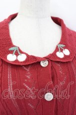 画像4: axes femme POETIQUE / チェリー刺繍衿付きニットカーデ  赤 I-26-07-26-035-AX-TO-TE-ZI (4)