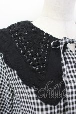 画像4: axes femme / バラ刺繍襟ブラウス  黒×白 I-26-07-26-005-AX-BL-TE-ZI (4)