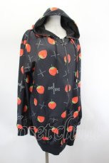 画像3: NieR Clothing / いちご柄パーカー  黒Ｘ赤 I-26-07-26-052-PU-TO-SA-ZI (3)