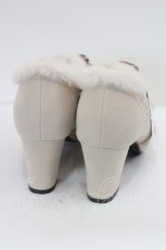 画像4: axes femme / 刺繍入り配色ファーブーティー L ベージュ I-26-07-26-130-AX-SH-SA-ZI (4)