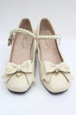 画像1: LOLITAその他(お買取対象外) / パールストラップリボンシューズ 約24~24.5CM(内側採寸) アイボリー I-26-07-27-126-LO-SH-SA-ZI (1)