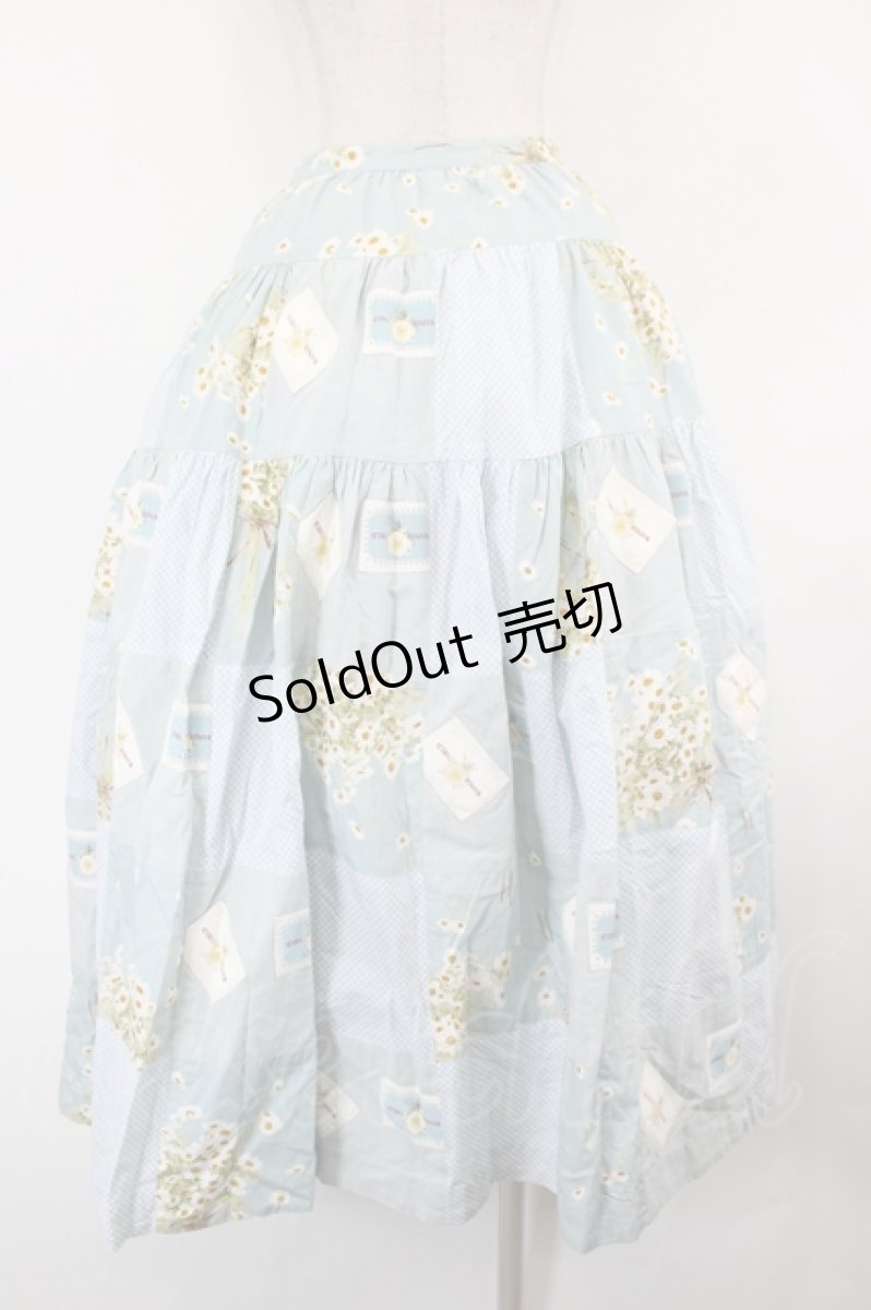 画像3: WONDERFUL WORLD / 雛菊ブーケ柄編み上げパッチワークスカート  サックスＸ白 I-26-08-03-104-LO-SK-SA-ZI (3)