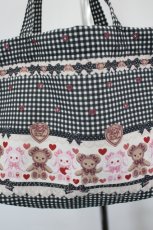 画像4: BABY,THE STARS SHINE BRIGHT / くみゃちゃんのSweet Heart Check柄ミニトートバッグ  黒 I-26-08-03-120-BA-BG-TE-ZI (4)