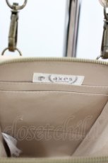画像4: axes femme / 型押しデザインポシェット  ベージュ I-26-08-06-126-AX-ZA-TE-ZI (4)