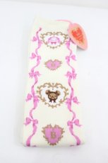 画像1: BABY,THE STARS SHINE BRIGHT / くみゃちゃんの Ribbon Ribbon C’est Bon Belle Journee柄オーバーニーソックス  生成り I-26-08-06-130-BA-ZA-SA-ZI (1)